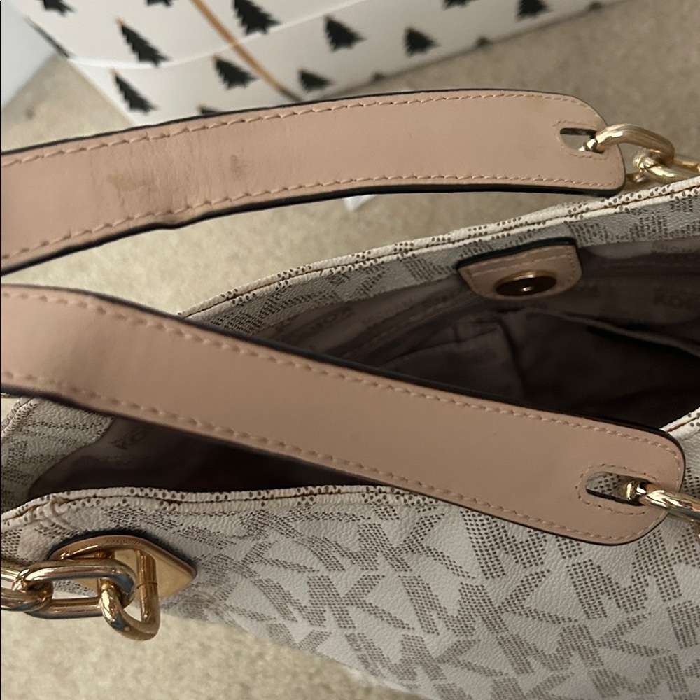 Michael Kors Shoulder Bag - Picture 5 of 5